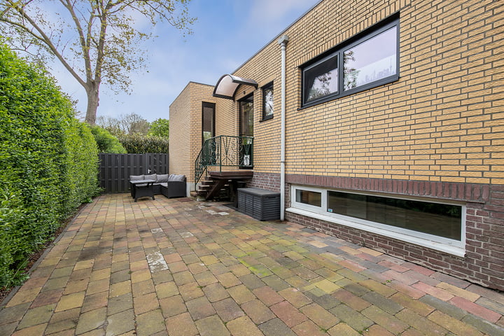 Bekijk foto 38 van Yersekestraat 1