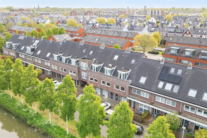 Bekijk foto 33 van Paardenbloemsingel 28