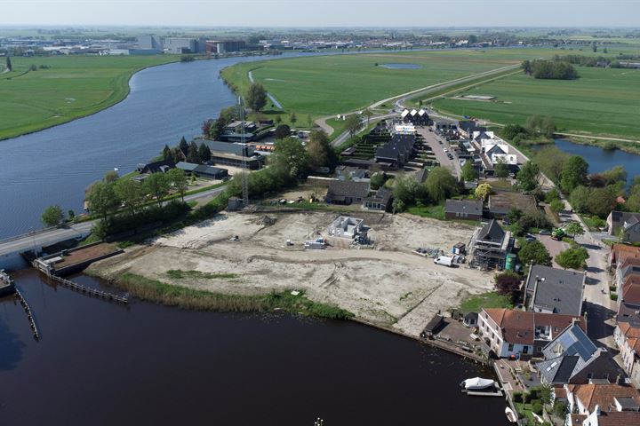 Bekijk foto 10 van Westeinde - De Whaa kavels aan vaarwater