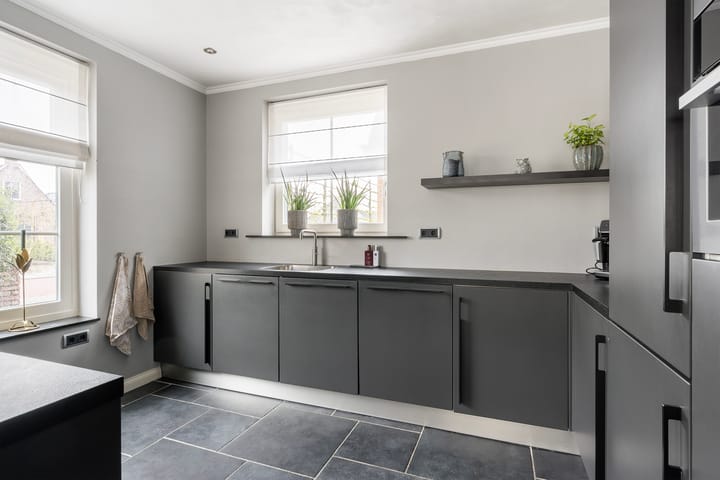 Photo 17 of Dokter Zoetemanstraat 9