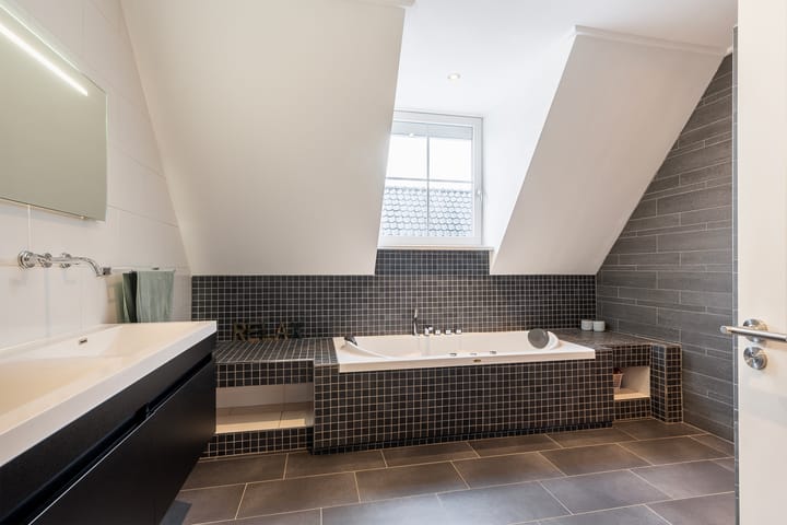 Photo 35 of Dokter Zoetemanstraat 9