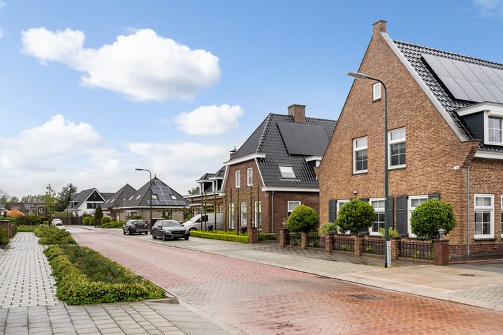 Photo 51 of Dokter Zoetemanstraat 9