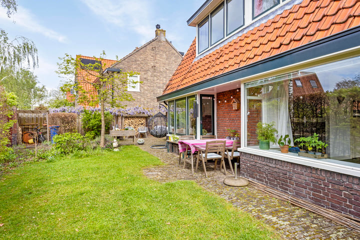 View photo 32 of Stephensonstraat 33