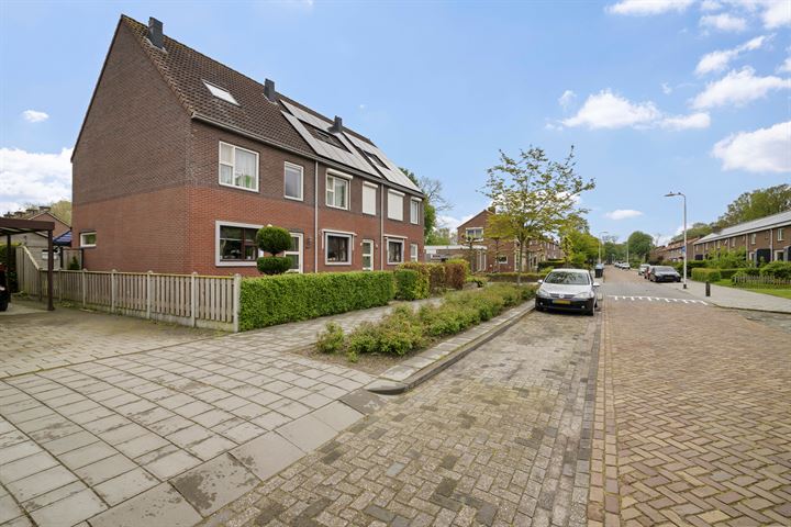 View photo 36 of Sportweg 1-D