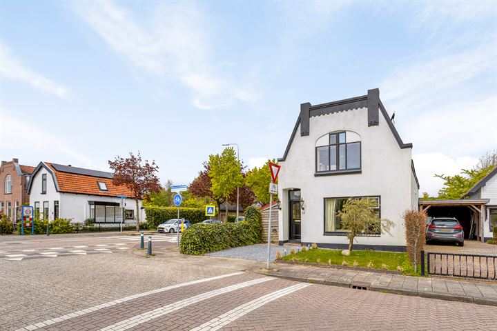 Bekijk foto 40 van Admiraal de Ruyterstraat 32