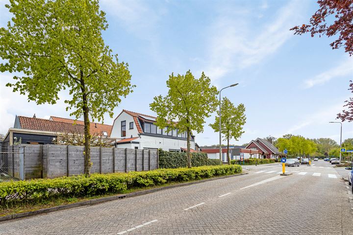 Bekijk foto 39 van Admiraal de Ruyterstraat 32