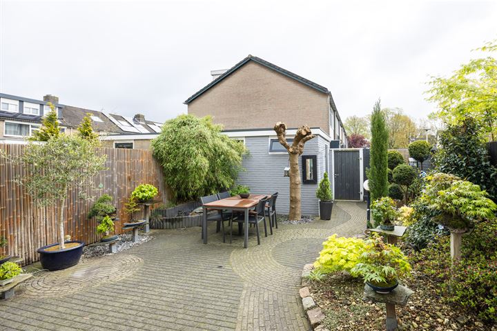 Bekijk foto 47 van Staringstraat 14