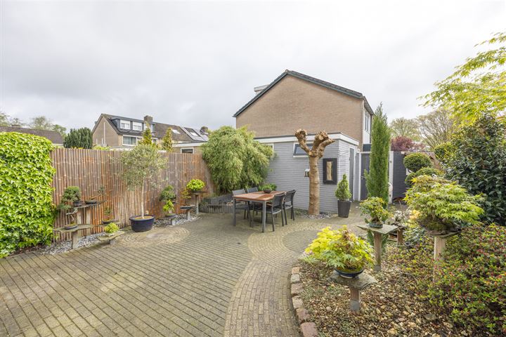 Bekijk foto 49 van Staringstraat 14