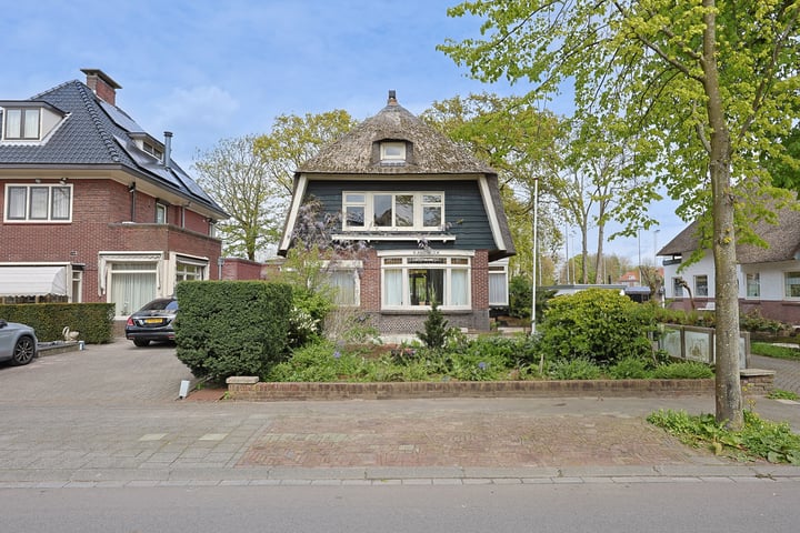 View photo 4 of Zeestraat 133