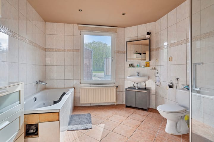 Foto 11 van Heystertbaan 56