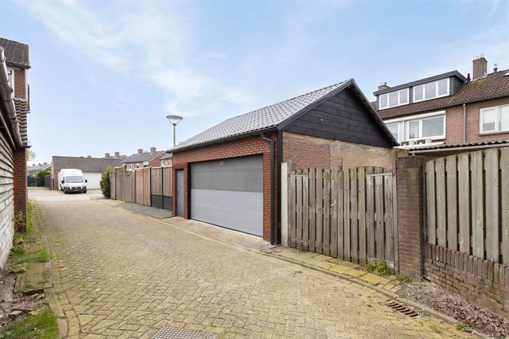 View photo 29 of Schoolstraat 25