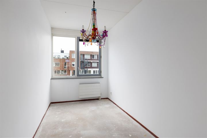 Bekijk foto 16 van Meidoornstraat 42