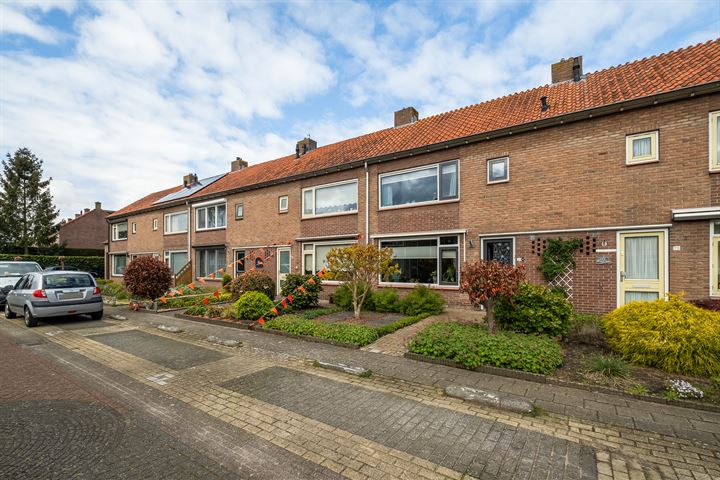 Bekijk foto 41 van Leeuwerikstraat 68