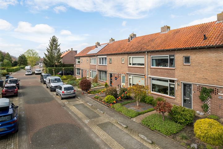 Bekijk foto 42 van Leeuwerikstraat 68