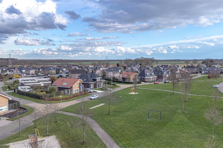 Foto 4 van Keizersmantel 10