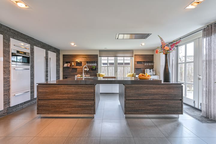 Foto 3 van Keizersmantel 10