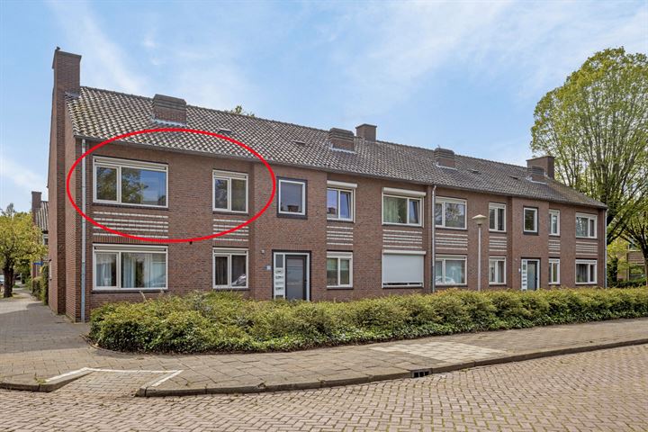 Bekijk foto 1 van Poggenbeekstraat 18