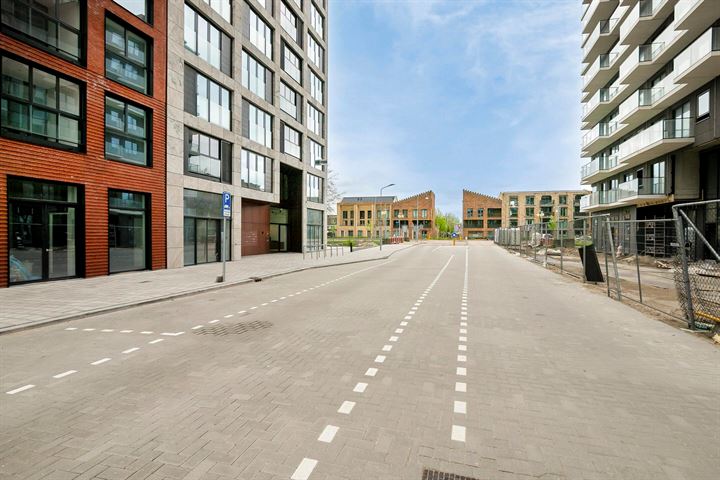 Bekijk foto 40 van Niemeyerstraat 72