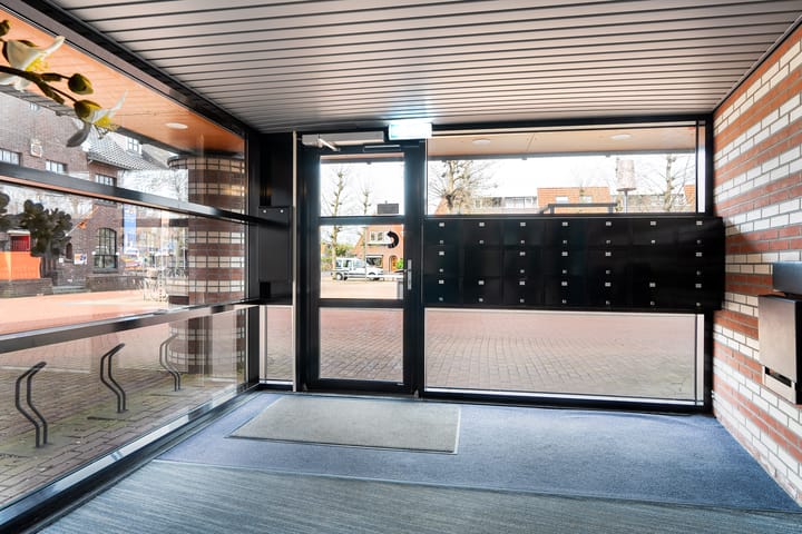 Foto 8 van Museumplein 58