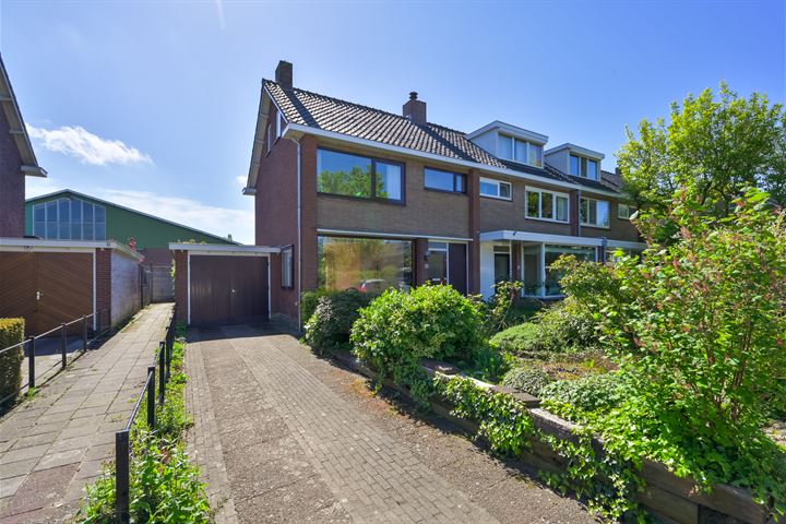 View photo 1 of Koningin Emmastraat 66