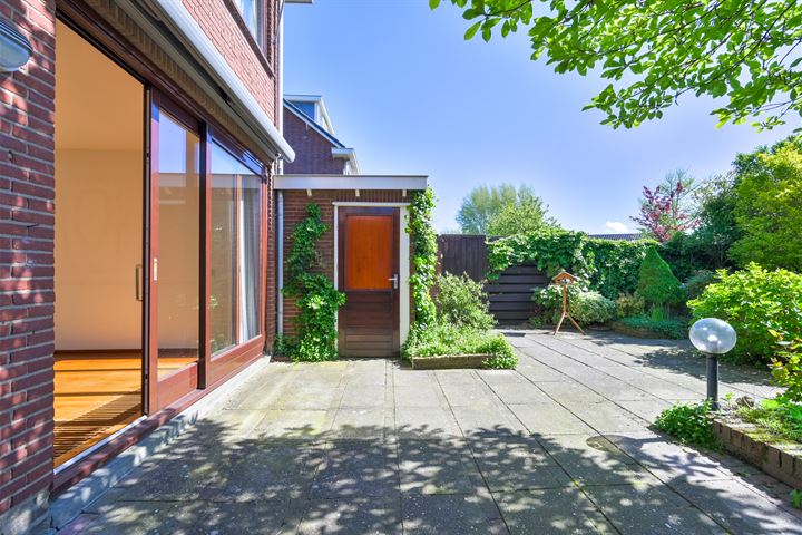 View photo 12 of Koningin Emmastraat 66