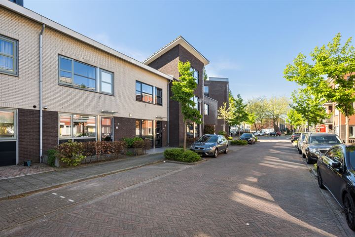 Bekijk foto 3 van Ambonstraat 6