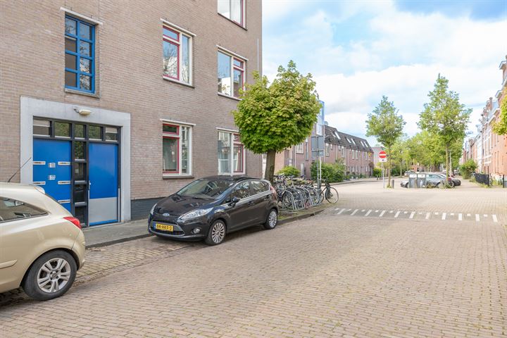 Bekijk foto 27 van Van der Kempstraat 6