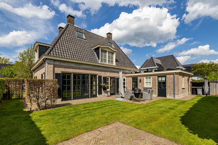 View photo 3 of Het Bolkshuis 9