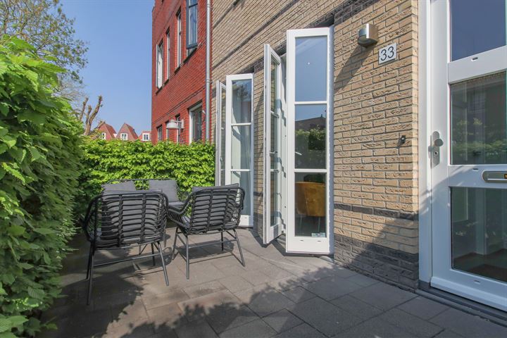 Bekijk foto 9 van Johanna de Vriesstraat 33