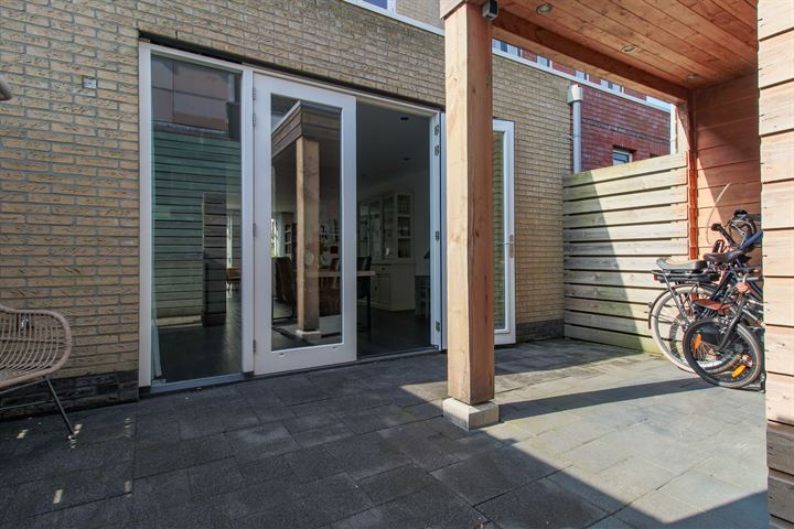 Bekijk foto 35 van Johanna de Vriesstraat 33