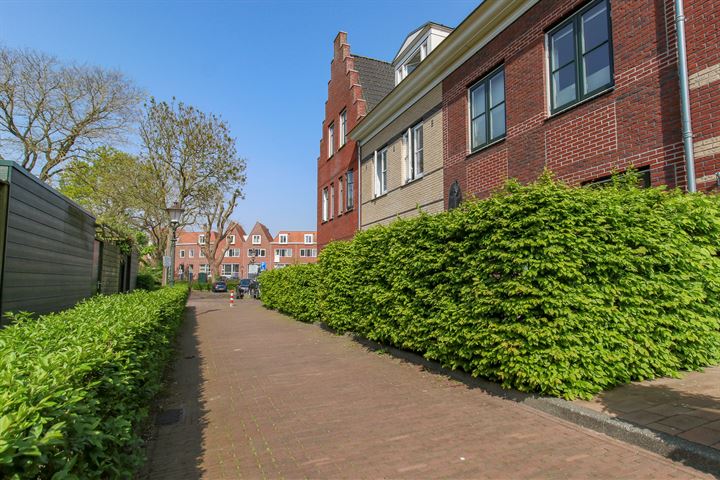 Bekijk foto 45 van Johanna de Vriesstraat 33