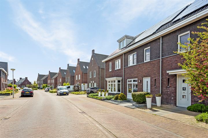 View photo 6 of Meester de Weertstraat 8