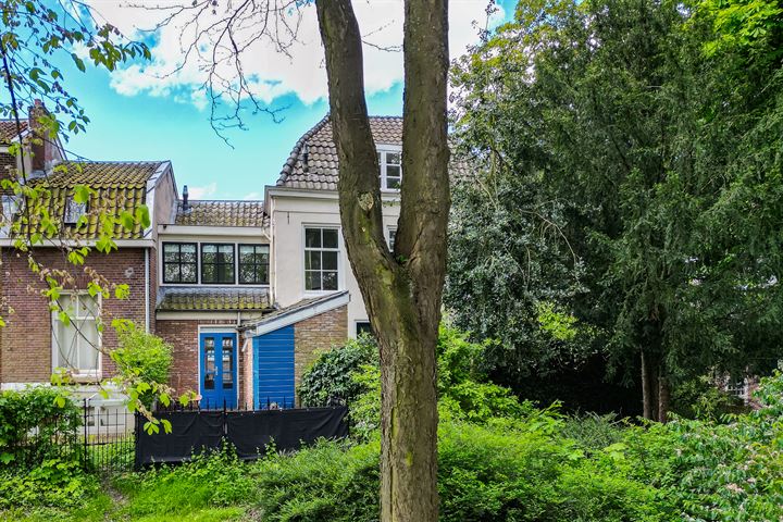 Bekijk foto 32 van Agnietenstraat 11