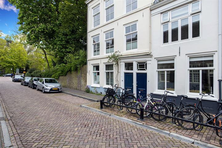 Bekijk foto 34 van Agnietenstraat 11