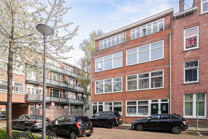 Bekijk foto 1 van Oostvoornsestraat 25-B