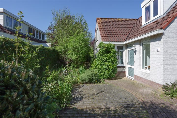 Bekijk foto 36 van Beukenlaan 21