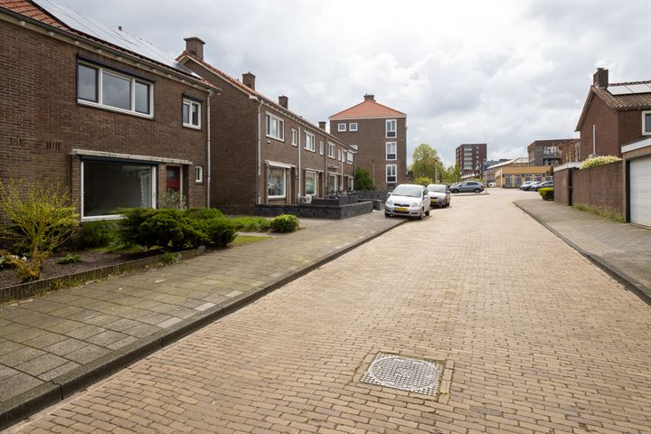 Bekijk foto 21 van Steenbokstraat 58