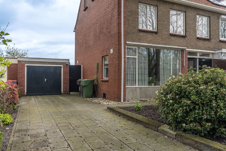 Bekijk foto 3 van H.F.Dresselhuisstraat 10