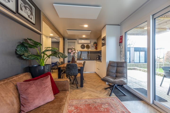 Foto 2 van Rijksweg 6-26