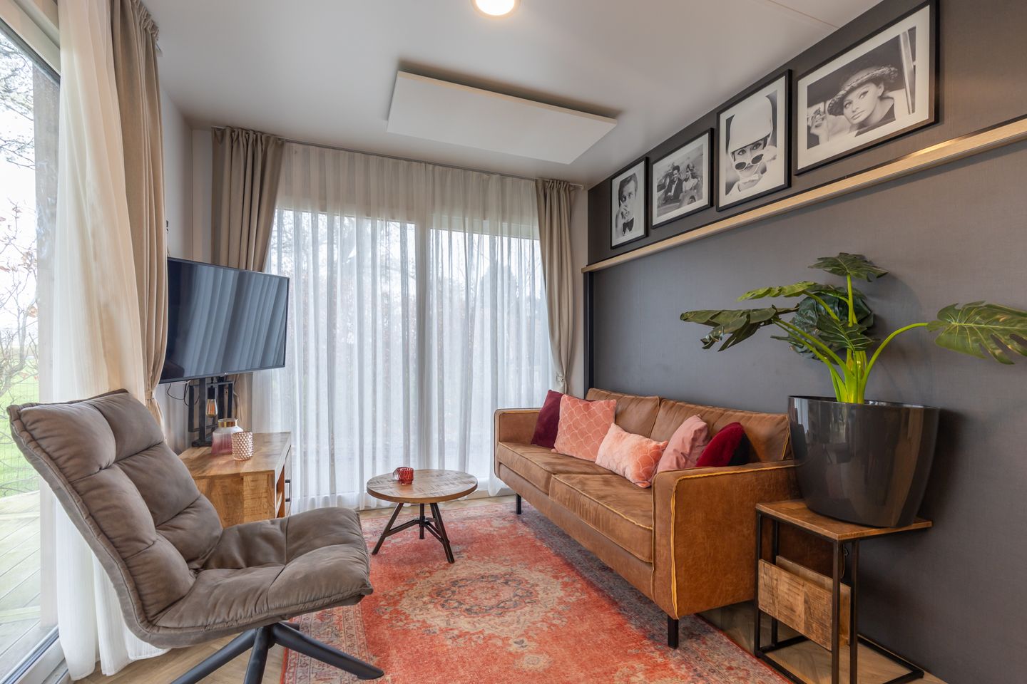 Foto 14 van Rijksweg 6-26