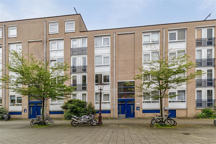 Bekijk foto 1 van Muntendamstraat 64