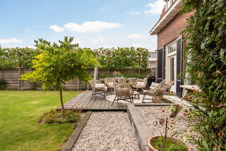 Foto 8 van F. van der Poest Clementlaan 47