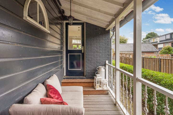 Foto 32 van F. van der Poest Clementlaan 47