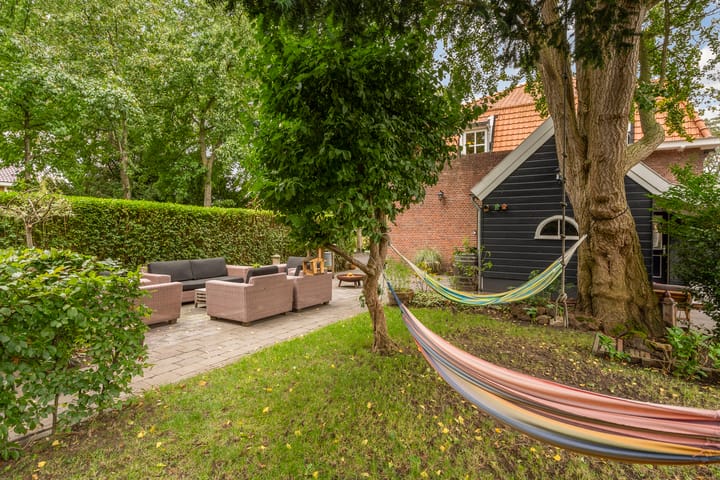 Foto 39 van F. van der Poest Clementlaan 47