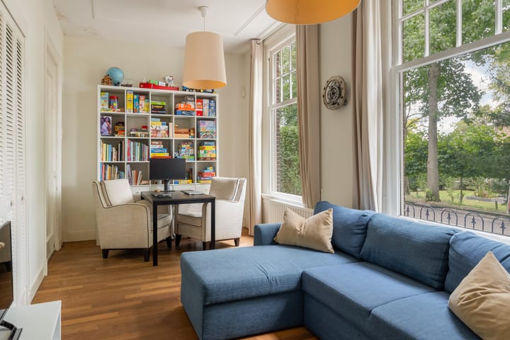 Foto 41 van F. van der Poest Clementlaan 47