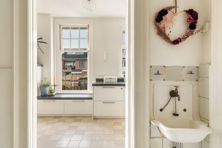 Foto 43 van F. van der Poest Clementlaan 47