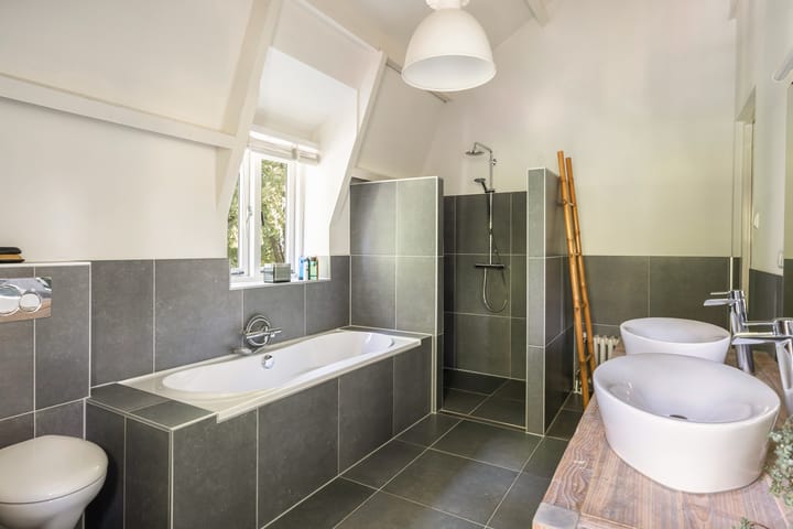 Foto 57 van F. van der Poest Clementlaan 47