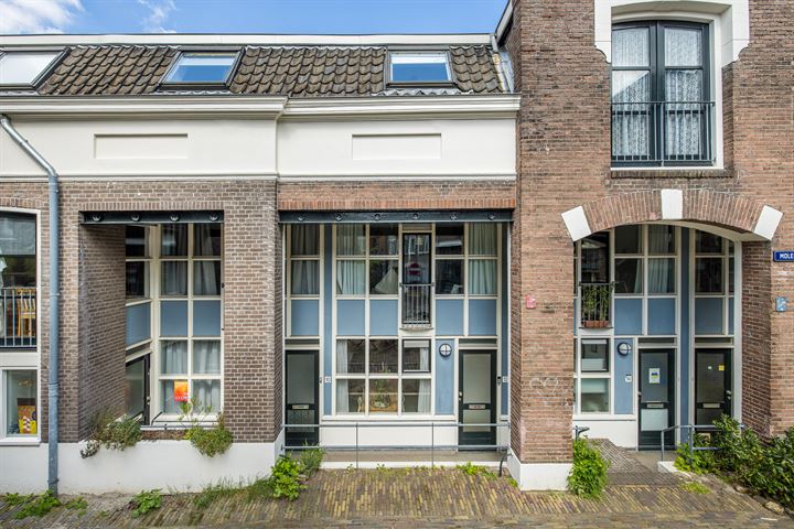 Bekijk foto 1 van Molenstraat 12