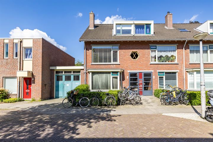 Bekijk foto 1 van Bedumerstraat 62