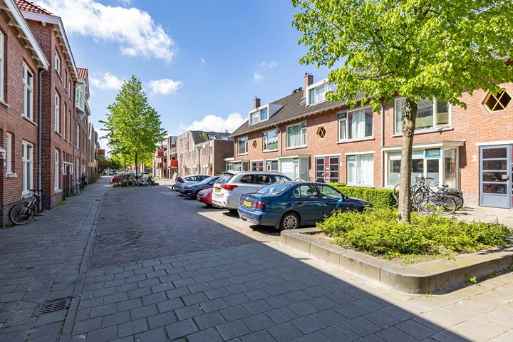 Bekijk foto 34 van Bedumerstraat 62